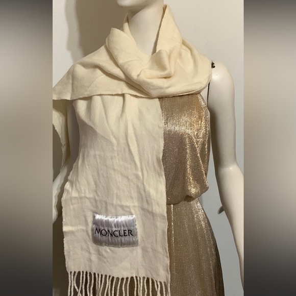 MONCLER WOOL SCARF - Picture 1 of 5